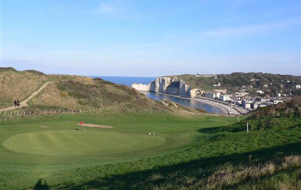 Golf d'Etretat près de l'Hôtel restaurant La Taverne des deux Augustins, hôtel 2 étoiles, hôtel de charme, restaurant traditionnel, brasserie, hôtel bord de mer à Etretat, Seine Maritime, Normandie