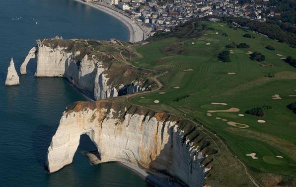 Golf d'Etretat près de l'Hôtel restaurant La Taverne des deux Augustins, hôtel 2 étoiles, hôtel de charme, restaurant traditionnel, brasserie, hôtel bord de mer à Etretat, Seine Maritime, Normandie