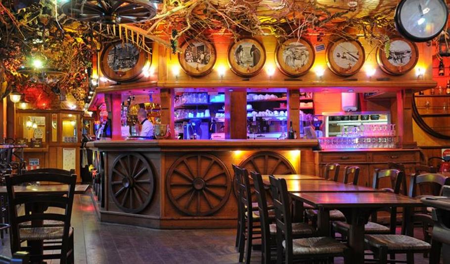 HOTEL ** RESTAURANT