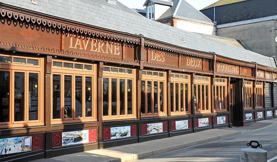 HOTEL ** RESTAURANT